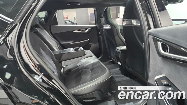 Kia EV6 2023 — photo 17