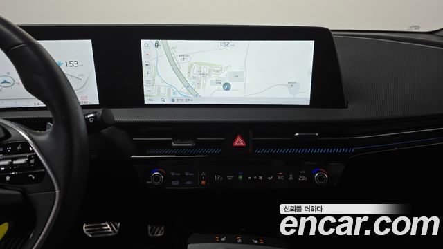 Kia EV6 2023 — photo 19