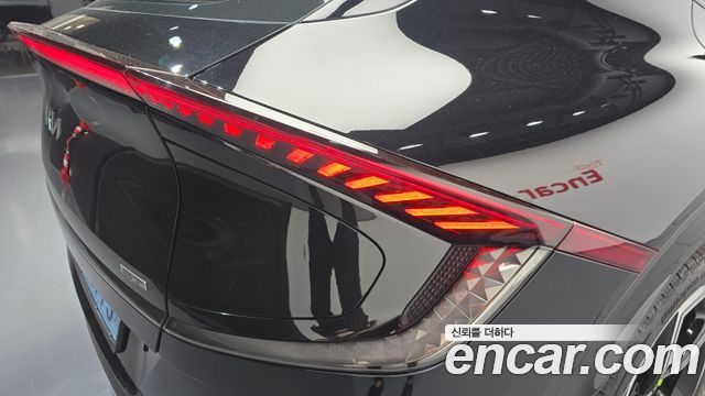 Kia EV6 2023 — photo 9