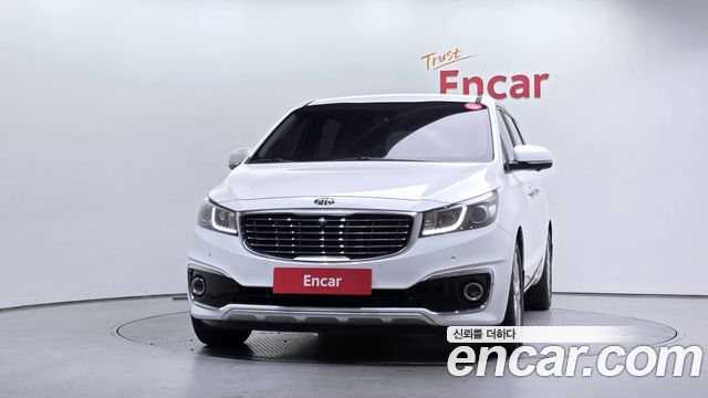 Kia Canival 2015 — photo 3