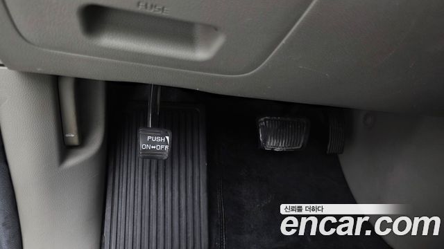 Kia Canival 2015 — photo 27