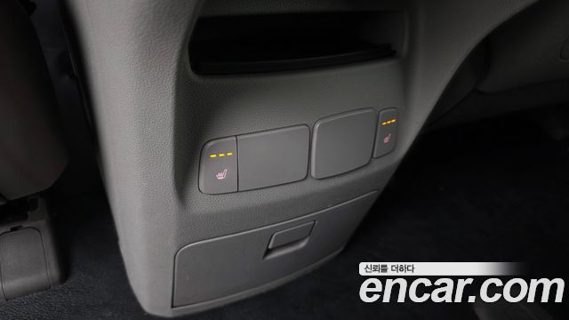 Kia Canival 2015 — photo 31
