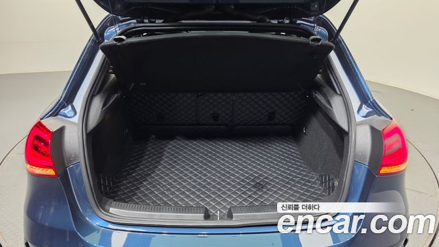 Mercedes-Benz A-Class 2023 — photo 26