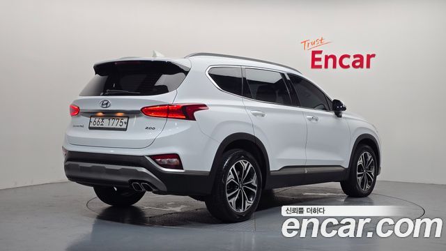 Hyundai Santafe 2019 — photo 2