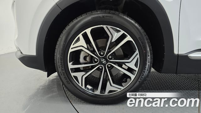 Hyundai Santafe 2019 — photo 5