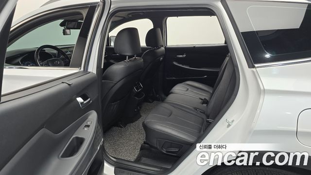 Hyundai Santafe 2019 — photo 16