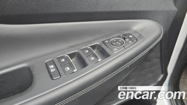 Hyundai Santafe 2019 — photo 28
