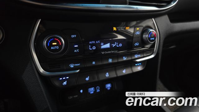 Hyundai Santafe 2019 — photo 33