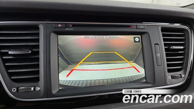 Kia Canival 2015 — photo 15