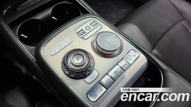 Genesis G90 2023 — photo 9