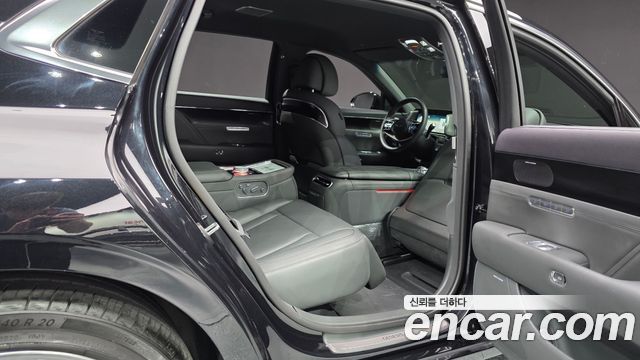 Genesis G90 2023 — photo 11