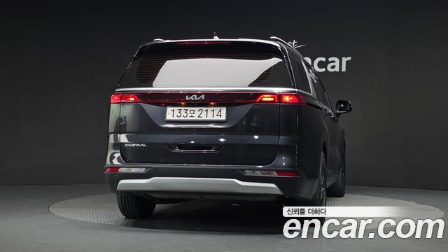 Kia Canival 2023 — photo 4