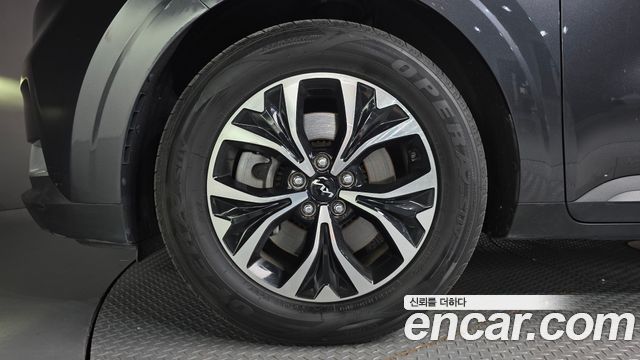 Kia Canival 2023 — photo 5
