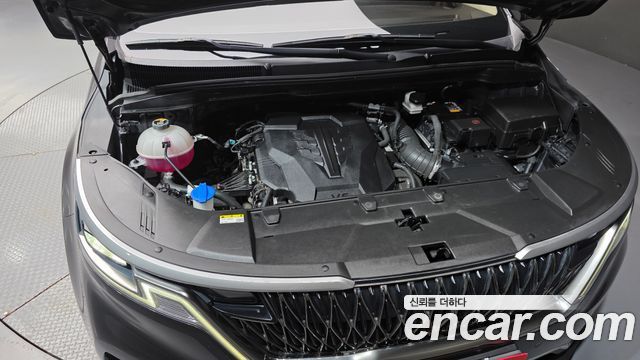Kia Canival 2023 — photo 6
