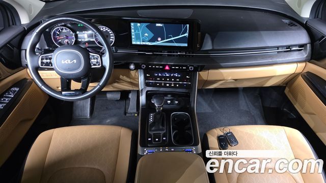 Kia Canival 2023 — photo 10