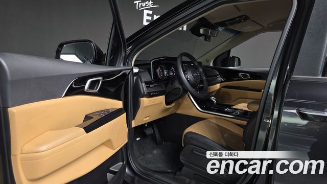 Kia Canival 2023 — photo 13