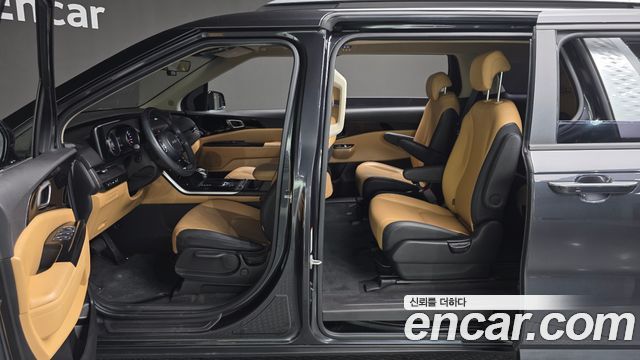 Kia Canival 2023 — photo 22