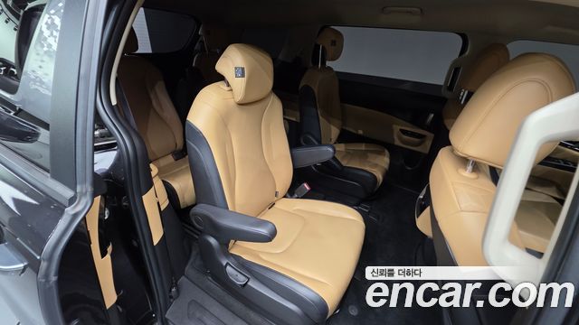 Kia Canival 2023 — photo 24