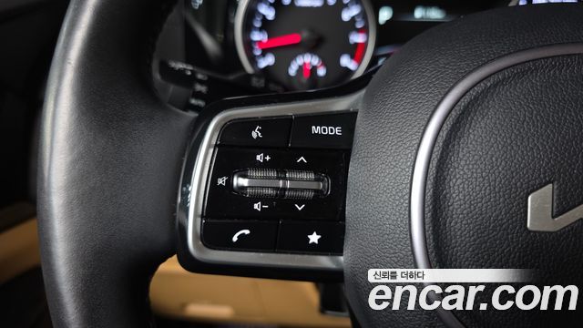 Kia Canival 2023 — photo 27