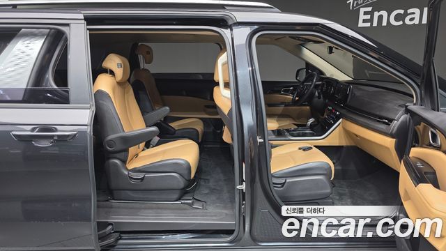 Kia Canival 2023 — photo 30