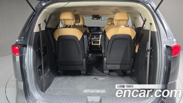 Kia Canival 2023 — photo 33