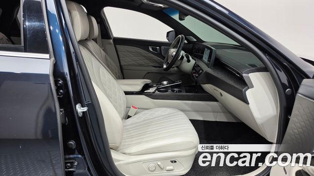 Kia K8 2023 — photo 11