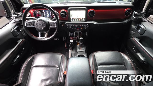 Jeep Wrangler 2021 — photo 10