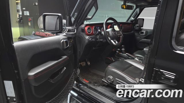 Jeep Wrangler 2021 — photo 13