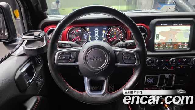 Jeep Wrangler 2021 — photo 19