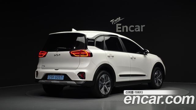 Kia Niro 2024 — photo 2