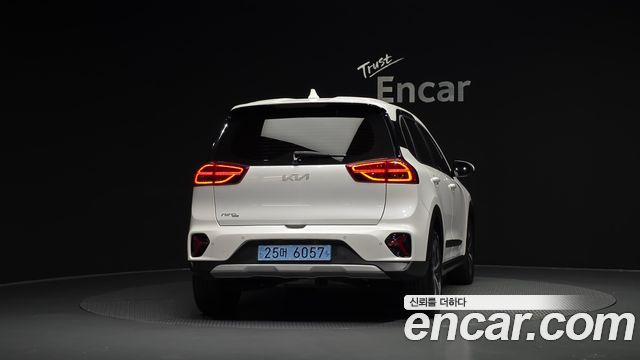 Kia Niro 2024 — photo 4
