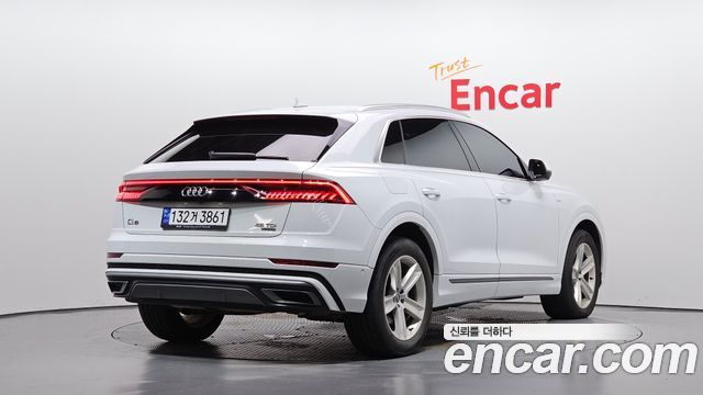 Audi Q8 2021 — photo 2