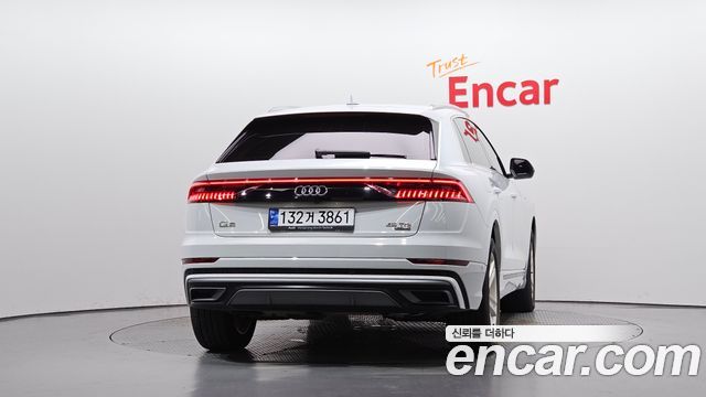Audi Q8 2021 — photo 4