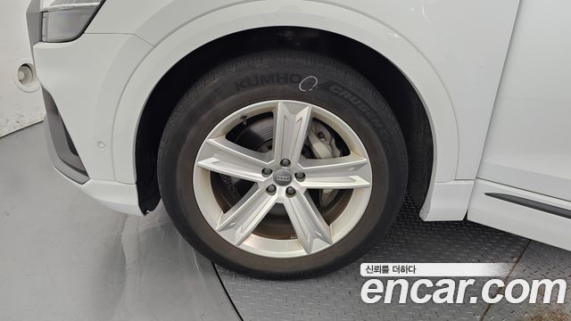 Audi Q8 2021 — photo 5