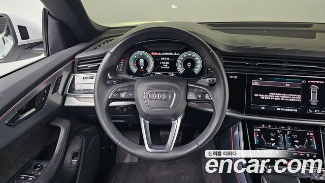 Audi Q8 2021 — photo 18