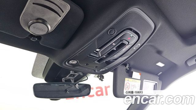 Audi Q8 2021 — photo 27