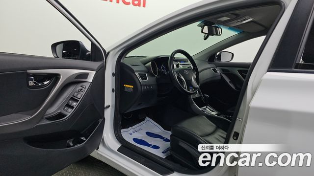 Hyundai AVANTE 2011 — photo 10