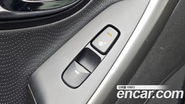 Hyundai AVANTE 2011 — photo 19