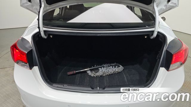 Hyundai AVANTE 2011 — photo 20
