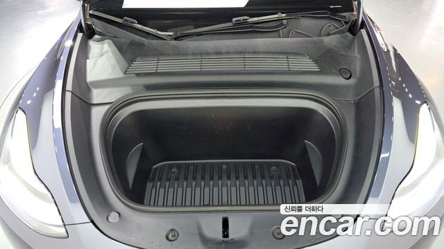 Tesla Model Y 2024 — photo 6