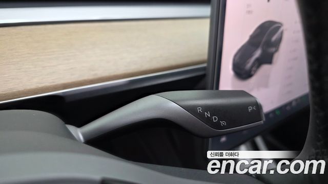 Tesla Model Y 2024 — photo 12