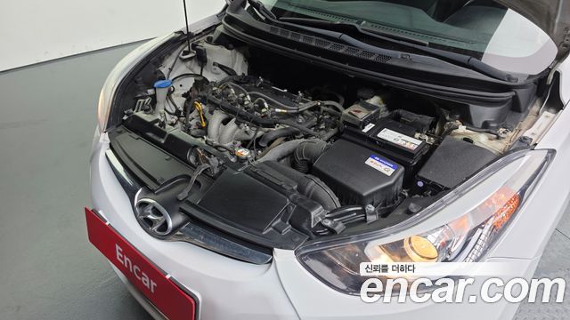 Hyundai AVANTE 2014 — photo 6