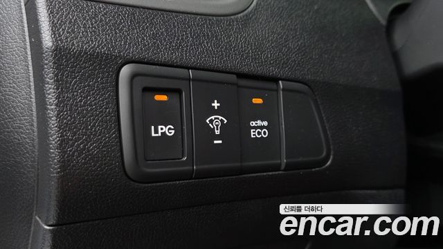 Hyundai AVANTE 2014 — photo 23
