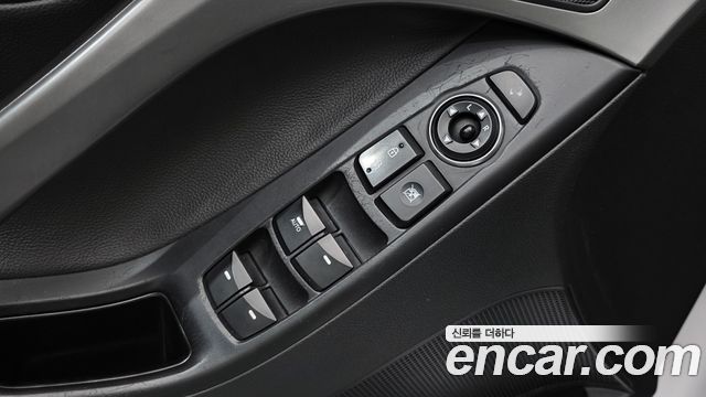 Hyundai AVANTE 2014 — photo 25