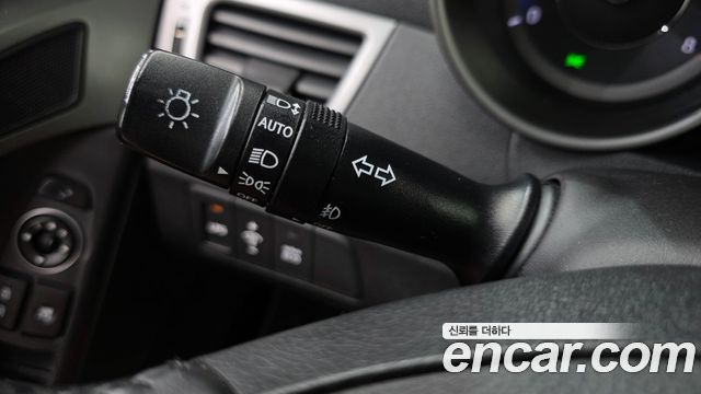 Hyundai AVANTE 2014 — photo 27