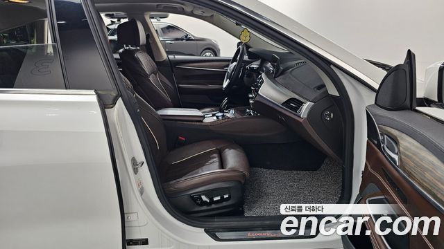 BMW Gran Turismo 2019 — photo 11
