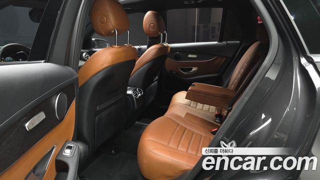 Mercedes-Benz GLC-Class 2022 — photo 17