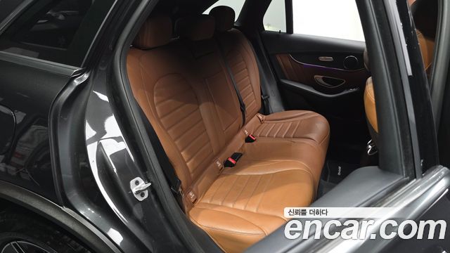 Mercedes-Benz GLC-Class 2022 — photo 18