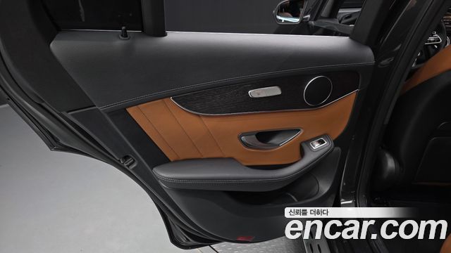 Mercedes-Benz GLC-Class 2022 — photo 15