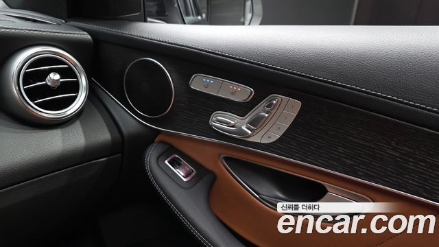 Mercedes-Benz GLC-Class 2022 — photo 29